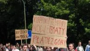 Przeciek i spowodowana nim maturalna powtórka wywołały gwałtowne protesty maturzystów