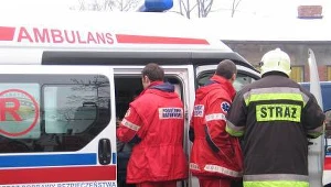 Spod gruzów udało się wydostać kobietę i dwoje dzieci