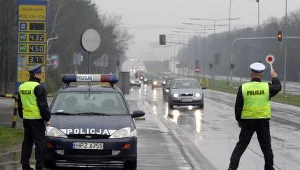 Policja zorganizuje objazdy / fot. W. Traczyk