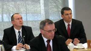 Pod znakiem lotniska