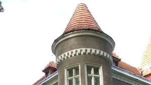 Notable powiatowi chcą przejąć budynek ratusza.