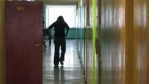 Rzuciła się na wychowawcę, więc jej oddał