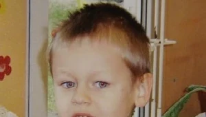 Mały Miłosz choruje na autyzm.