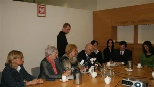 Rozpoczęła się kampania społeczna  "Wróć bez HIV"