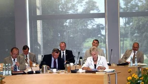 Sesję sejmiku województwa zdominowały kwestie komunikacyjne.