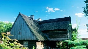 Znaleźli w stodole zwłoki noworodka