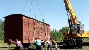Zabytkowy wagon dotarł do Jędrzejowa