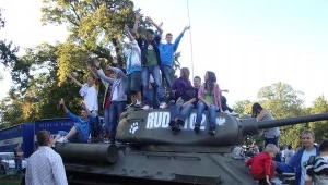 Czołg Rudy można było oglądać w parku, podczas Jarmarku Michała