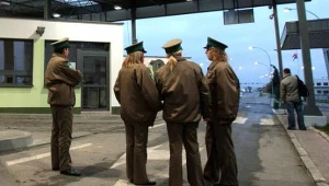 O pracę w Izbie Celnej ubiega się zawsze kilkadziesiąt osób na miejsce/fot. J. Orzechowski