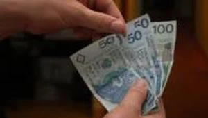 Próbował zapłacić podrobionymi banknotami i trafił za kratki