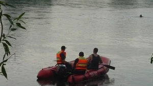 Ratownicy wyłowili zwłoki 57-latka.