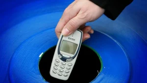 Złodziej "wpadł" przez zgubiony telefon komórkowy.