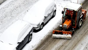 Białystok: Nocne odśnieżanie miasta