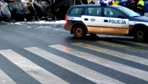 Pijany przeprowadzał dzieci przez ulicę