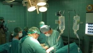 Lekarze zszyli serce przebite rzeźnickim nożem