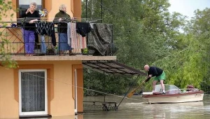 OPS zapewnia posiłki także ratownikom oraz osobom, które nie chciały opuścić domów