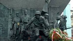 Obchody 66. rocznicy powstania także w Gdyni / fot. A. Szilagyi