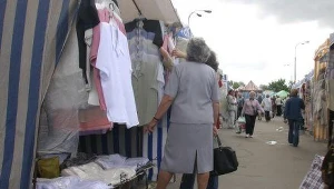 Celnicy znaleźli prawie 5 tys. sztuk podrabianej odzieży