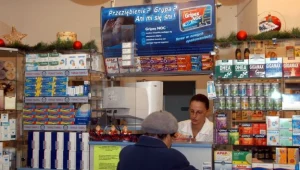 Starsze osoby mogą w wybranych aptekach kupić leki z 10-procentowym rabatem/fot. A. Zbraniecki