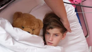 Lekarze nadal walczą o stopy 10-letniej Kariny / fot. P. Mecik