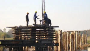 W grudniu most na Pilicy w Chałupach ma być gotowy/fot. Paweł Grabalski