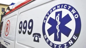 Lokomotywa uderzyła w autobus z uczniami