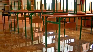 Zawieszone zajęcia w dziesięciu szkołach