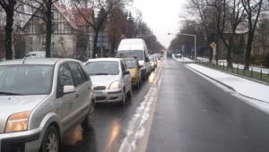 Ślisko na drogach - jedźcie ostrożnie!