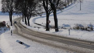 Podlaskie: Drogi odśnieżone, silny mróz