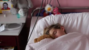 Zdaniem lekarzy jest szansa, że Karina będzie samodzielnie chodziła / fot. P. Mecik