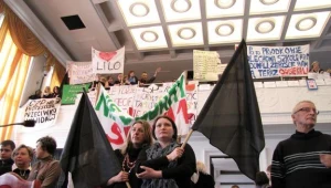 Przeciwko likwidacji szkoły w Łodzi protestowali rodzice