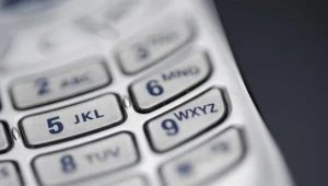 Oferował pracę przy teledysku i okradał z telefonów