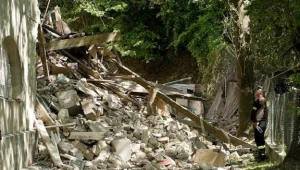 Zniszczony budynek szkoły w Kazimierzu Dolnym/fot. W. Pacewicz