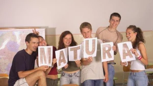 Uczniowie twierdzą, że nauczyciele pomagali rozwiązywać zadania
