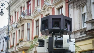 Urządzenie fotografujące na samochodzie ekipy Street View / fot. Grzegorz Michałowski