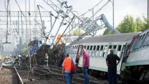 Prokuratura: Wykolejony pociąg jechał z nadmierną prędkością