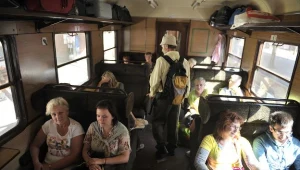 Podróżni muszą liczyć się z utrudnieniami / fot. Adam Warżawa