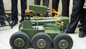 Naukowcy skonstruowali robota, który wykrywa miny / fot. Grzegorz Michałowski