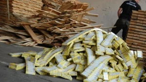 Pogranicznicy zabezpieczyli ponad 90 tys. paczek nielegalnych papierosów  / fot. Straż Graniczna