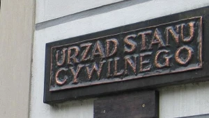 O losie osób, których dotyczą podpisane przez Króla dokumenty, będzie musiał zdecydować sąd