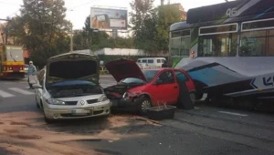 Łódź jest zakorkowana po wypadku, do którego doszło w centrum Łodzi / fot. Agnieszka Wyderka