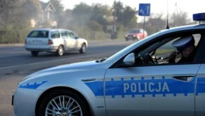 Na głównych drogach w kraju pracuje więcej policyjnych patroli