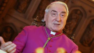 Prymas Polski abp Józef Kowalczyk podczas briefingu prasowego / fot. Adam Ciereszko