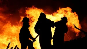 Pożar gasiło 10 jednostek straży pożarnej