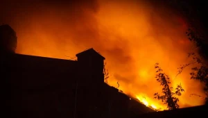 Pożar budynku dawnego Unionteksu/ fot. Grzegorz Michałowski