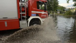 Zalane skrzyżowanie ulic Glinki i Szpitalnej w Bydgoszczy/fot. Tytus Żmijewski
