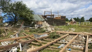 Zniszczenia po nawałnicy / fot. Adam Warżawa