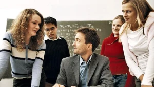 Wydział edukacji chce przekwalifikować fizyków, matematyków i chemików