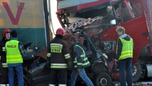 W wypadku zginęły trzy osoby - dwie kobiety i mężczyzna/fot. Krzysztof Świderski