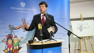 Rzecznik Praw Dziecka Marek Michalak w czasie konferencji prasowej